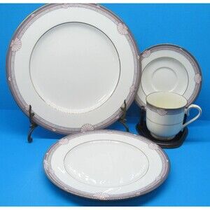 Noritake Stanford Court 4 Piece Place Setting Excellent